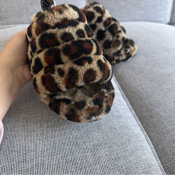 UGG Fluff Yeah Leopard Slippers Elastic Slingback Size 6 Women’s Open Toe Detail - Picture 4 of 7